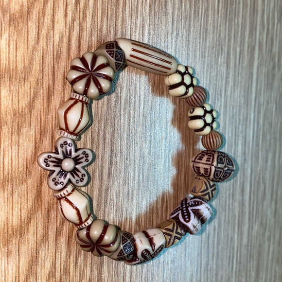 3 hand beaded bracelets. Made by me. - Picture 2 of 5